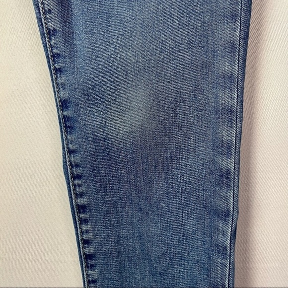Levi's 711 Medium Wash Mid Rise Skinny Jeans 27 - Picture 5 of 5